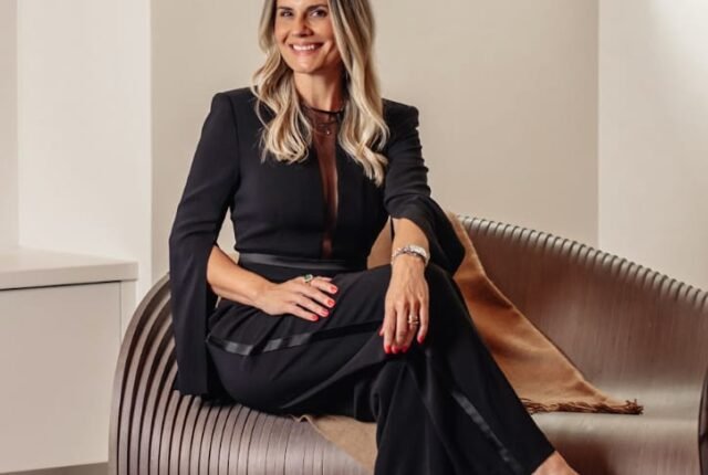 Andria Tagliari consolida sua atuação no design de luxo com projetos que unem rigor técnico, estética refinada e elevação do valor percebido dos imóveis