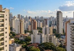 Aumento de domicílios alugados gera dúvidas sobre responsabilidades e direitos de inquilinos e proprietários.